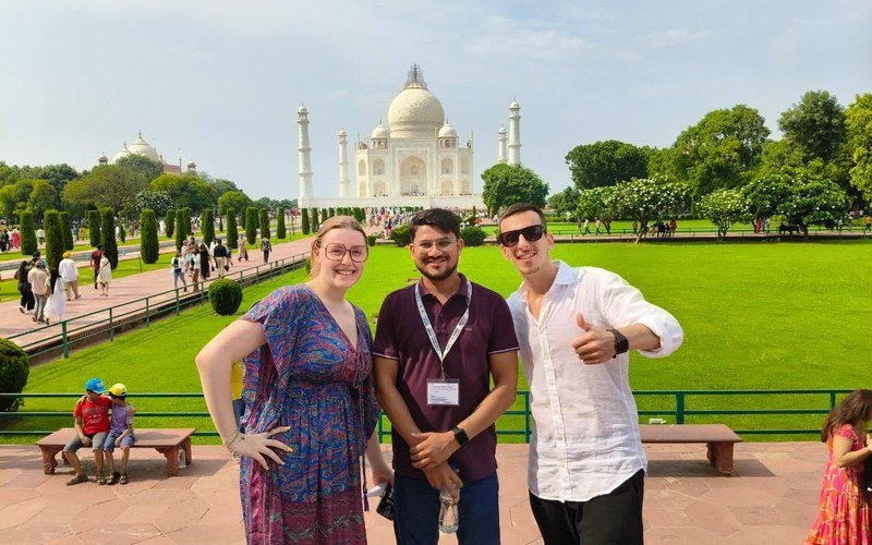 Sunrise Taj Mahal Tour from Delhi by Car