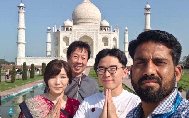 Taj Mahal Photography Tour with Local Guide